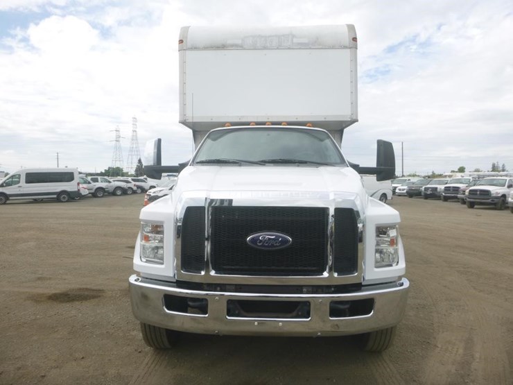 2016-ford-f650-xlt-image-5