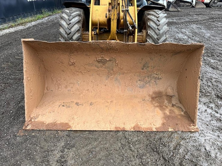 2018-caterpillar-908m-image-10