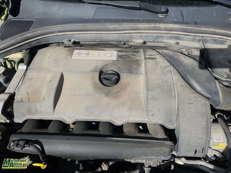 2010-volvo-xc60-image-29