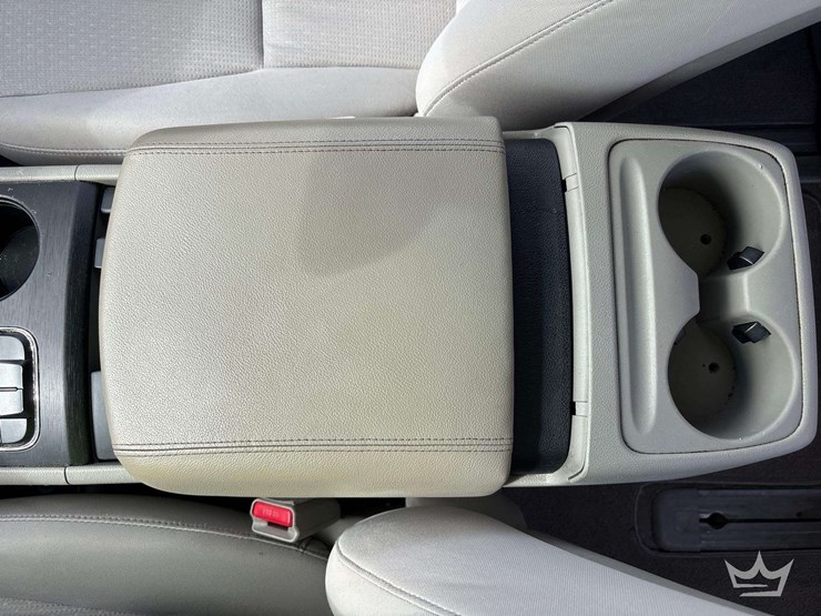2016-kia-sedona-image-14