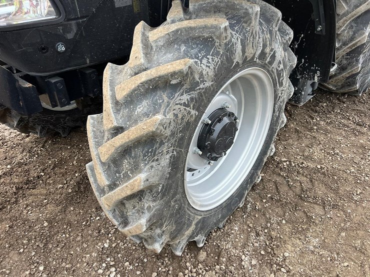 2025-case-ih-farmall-120c-image-13