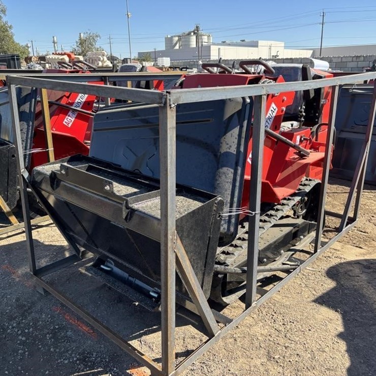 AGT SDA-140T Skid Steer Track Loader