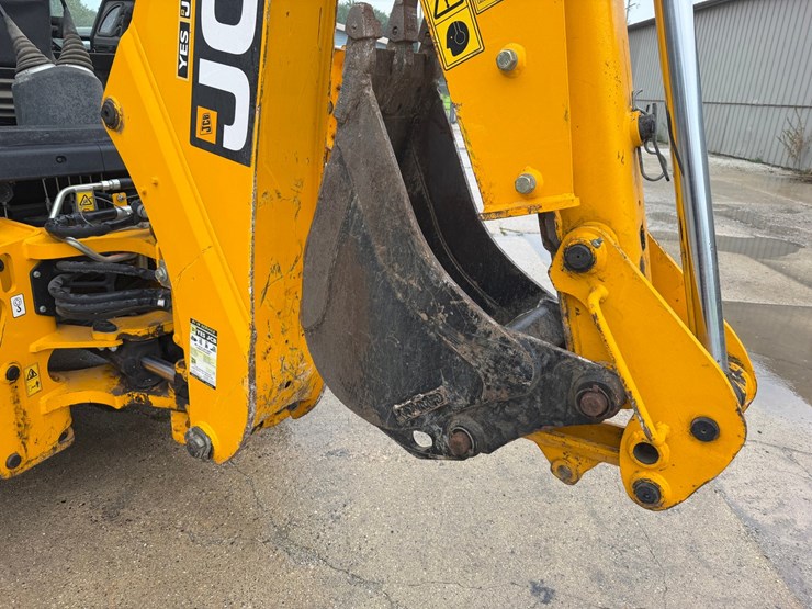 jcb-3cx-image-20