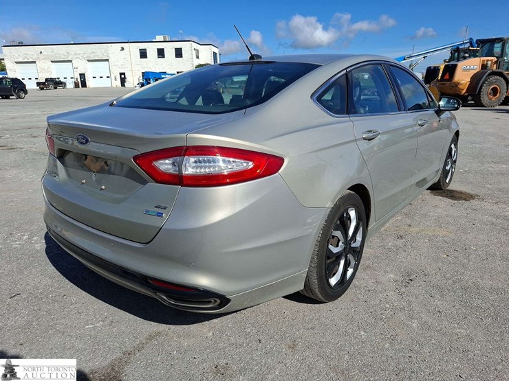 2016-ford-fusion-image-5
