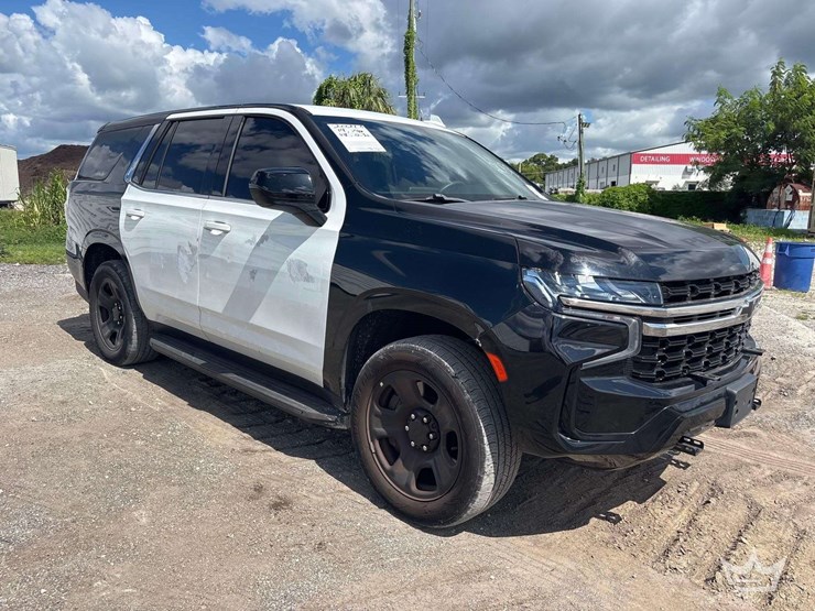 2021-chevrolet-tahoe-image-2