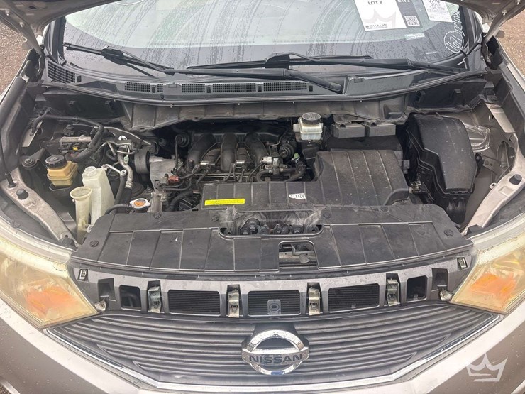 2012-nissan-quest-image-6