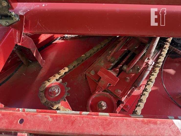 new-holland-br7090-image-22