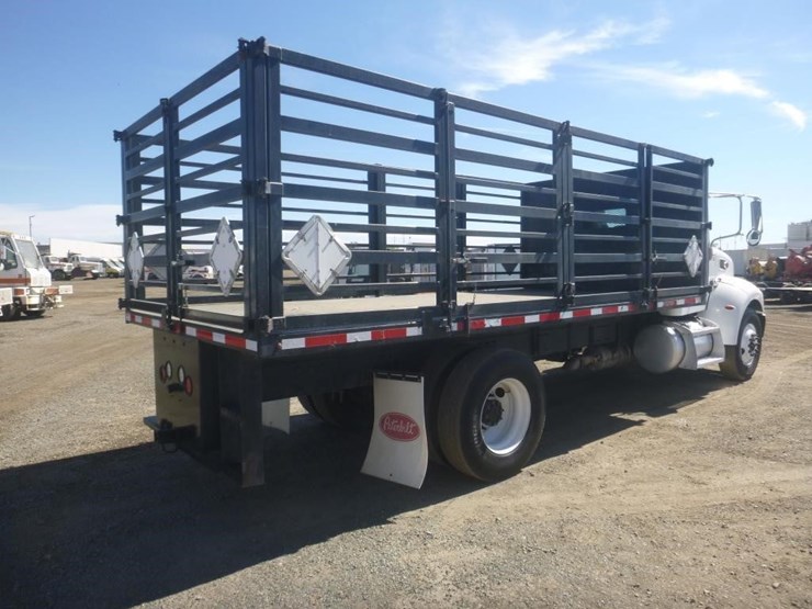 2023-peterbilt-337-image-3