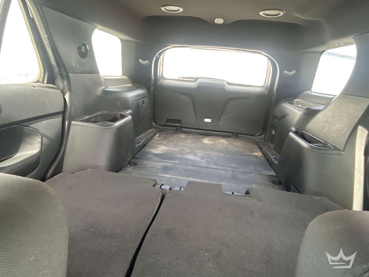 2016-ford-explorer-image-21