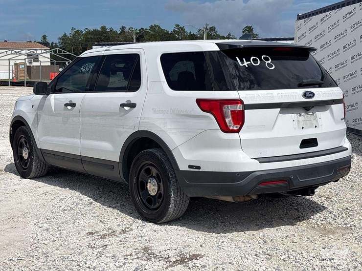 2018-ford-explorer-image-2