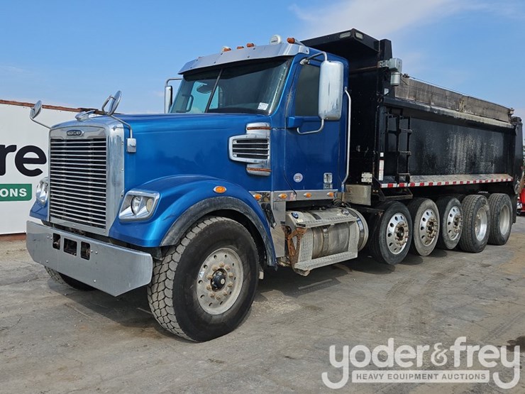 2019-freightliner-122sd-image-1
