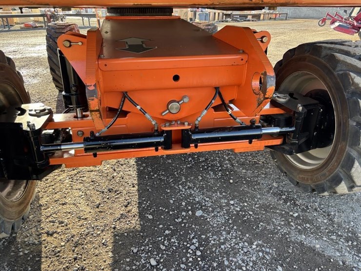 2013-jlg-860sj-image-9