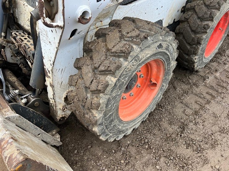 2016-bobcat-s570-image-13