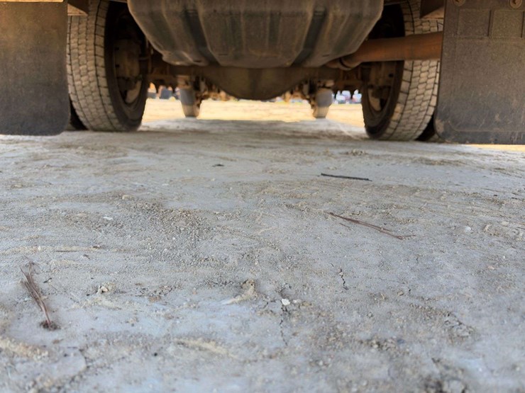 2012-ford-f550-image-24