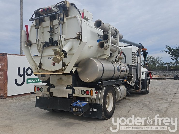 2012-vactor-2100-image-6