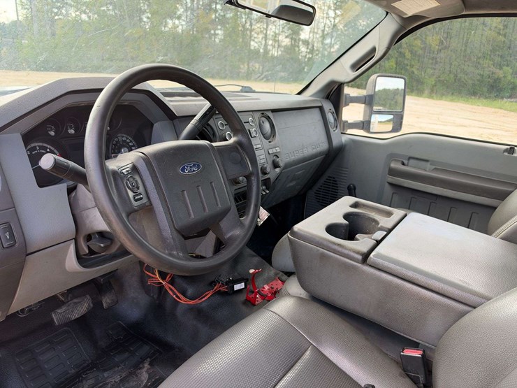 2011-ford-f450-image-11