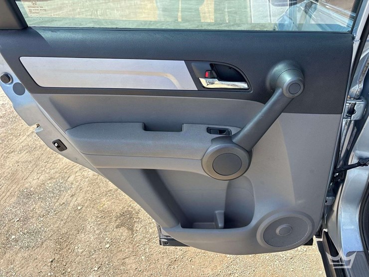 2011-honda-crv-image-17