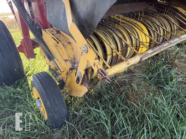 new-holland-br7090-image-56