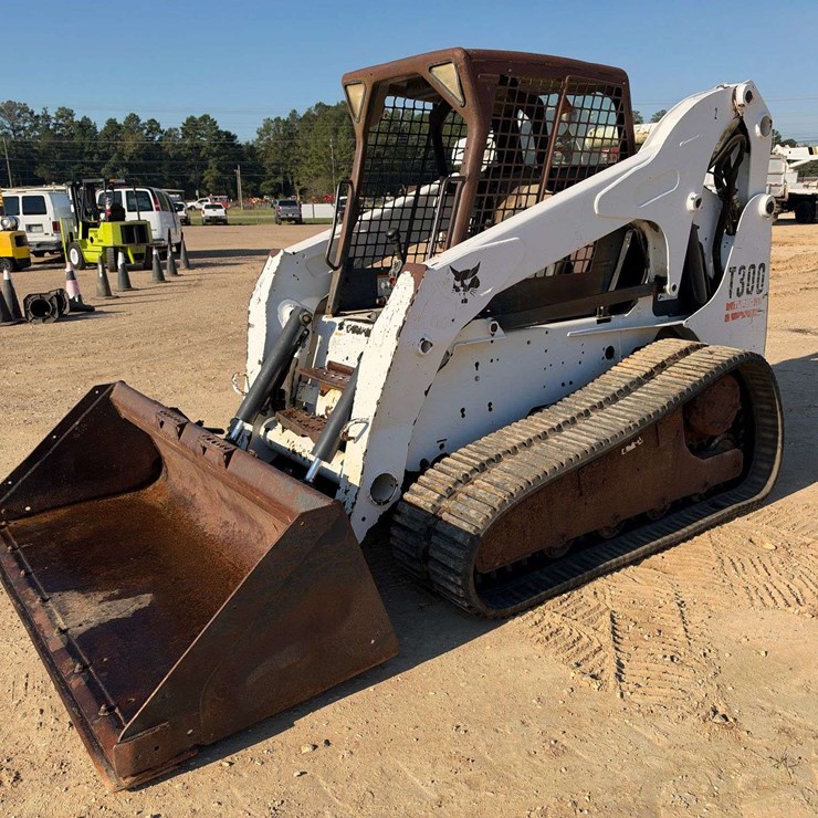 2005 BOBCAT T300
