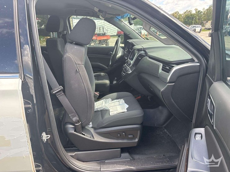 2019-chevrolet-tahoe-image-15