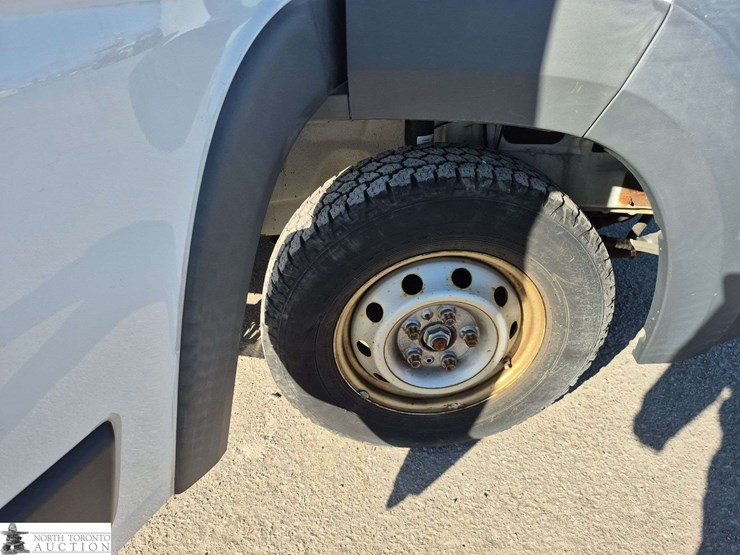 non-operable-2014-ram-promaster-cargo-van-image-26