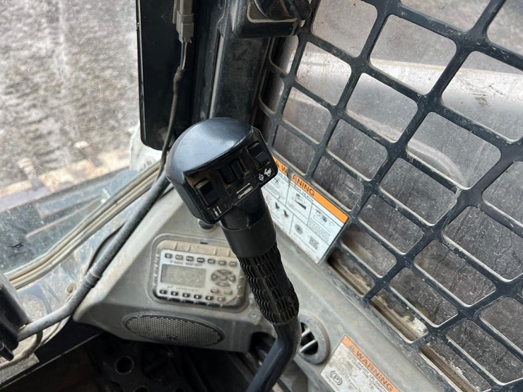 2019-bobcat-t595-image-22