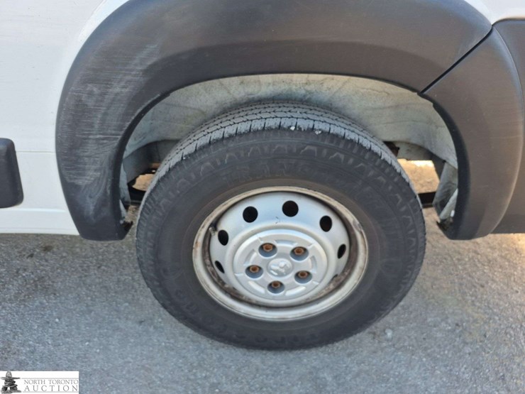 2019-ram-promaster-cargo-van-image-21