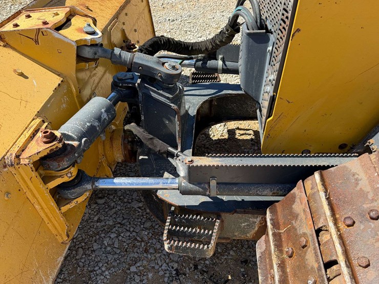 2018-deere-650k-image-14