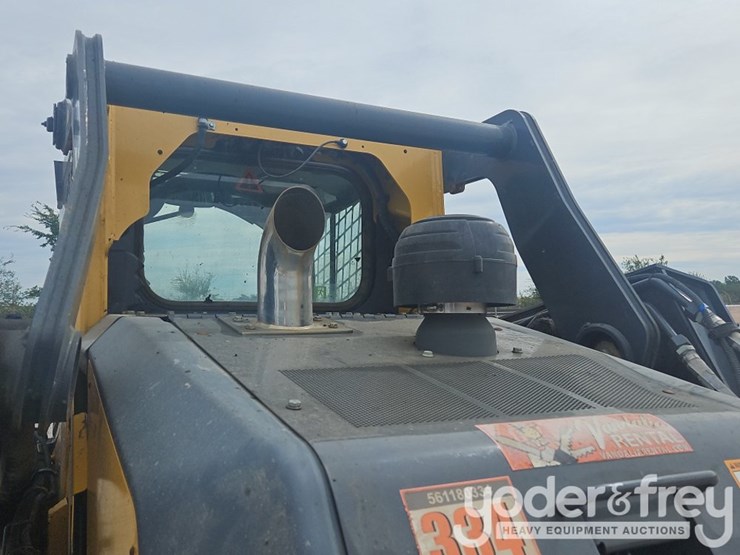 2021-deere-333g-image-32