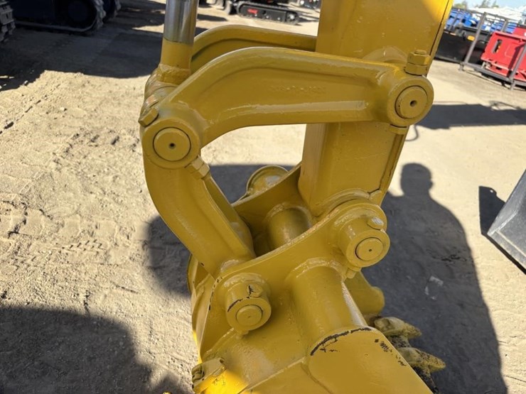 komatsu-pc28uu-image-13
