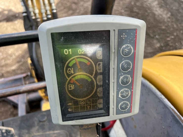 2012-caterpillar-303-image-19