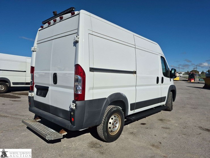 non-operable-2014-ram-promaster-cargo-van-image-5