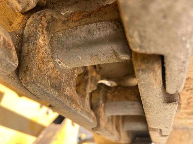 2003-deere-650h-lgp-image-48