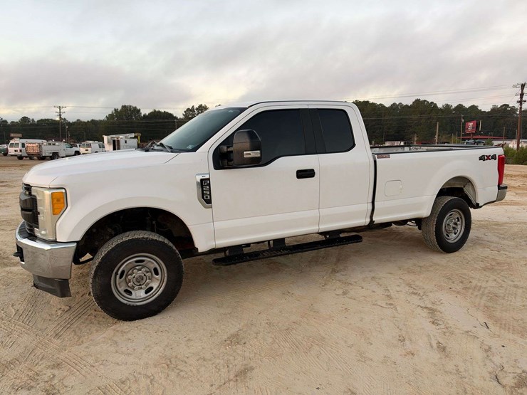 2017-ford-f250-image-1