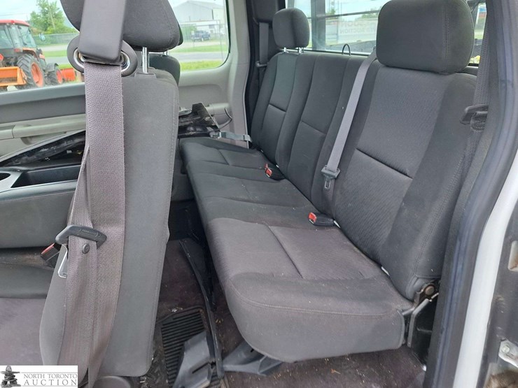 2012-chevrolet-silverado-image-14