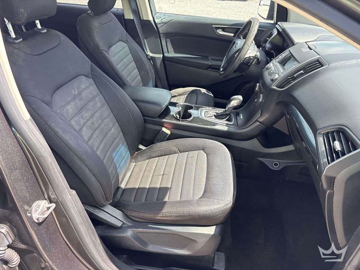 2016-ford-edge-image-22