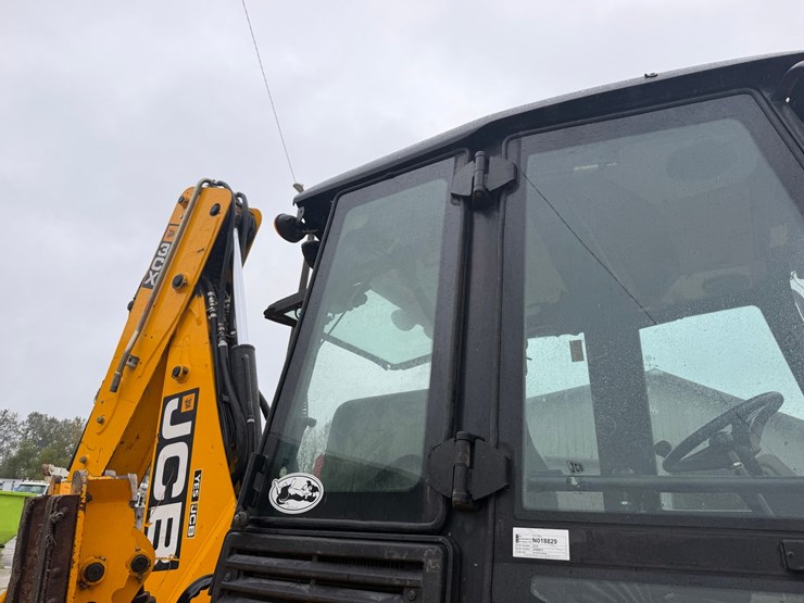 jcb-3cx-image-29