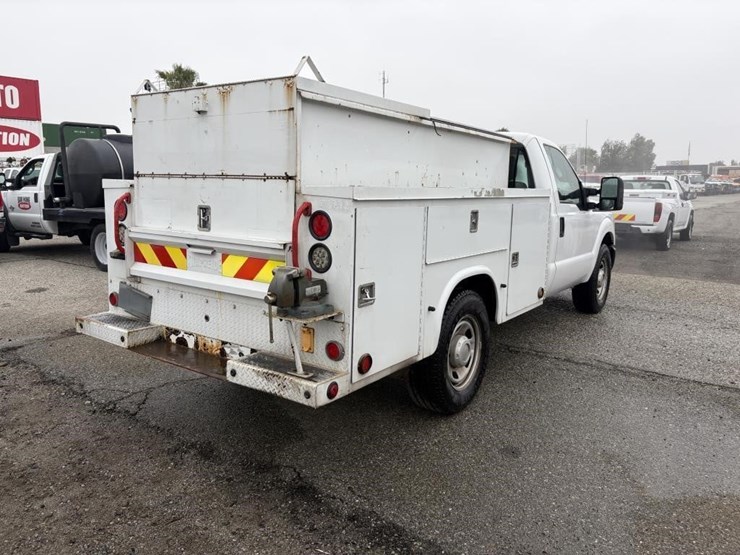2013-ford-f350-image-4