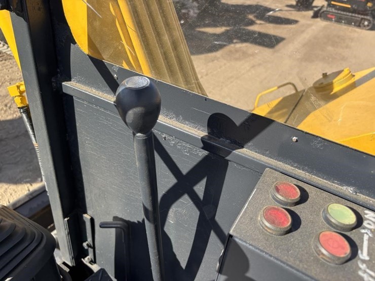 komatsu-pc28uu-image-26
