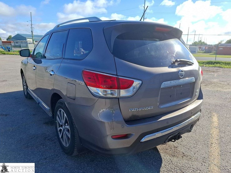 2014-nissan-pathfinder-image-7