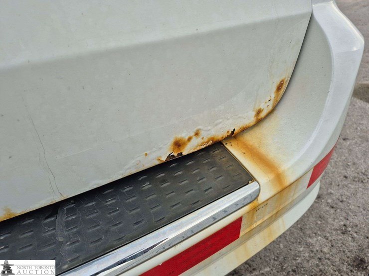 2014-dodge-grand-caravan-sxt-image-22