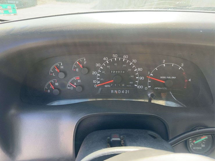 2005-ford-f750-xl-image-25
