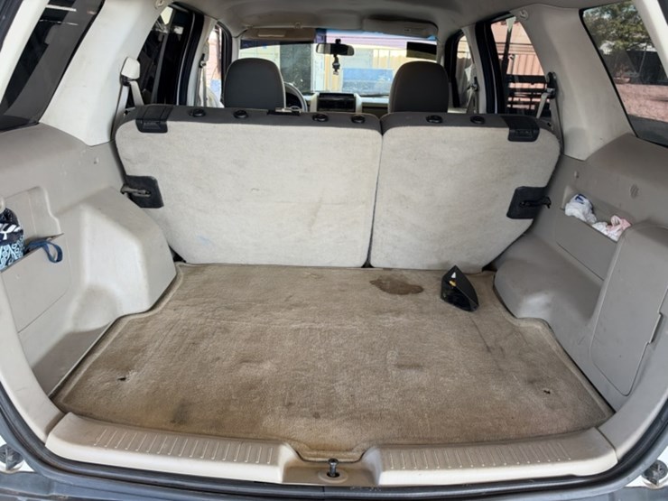 2011-ford-escape-image-10