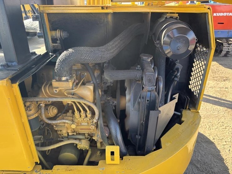 komatsu-pc28uu-image-32