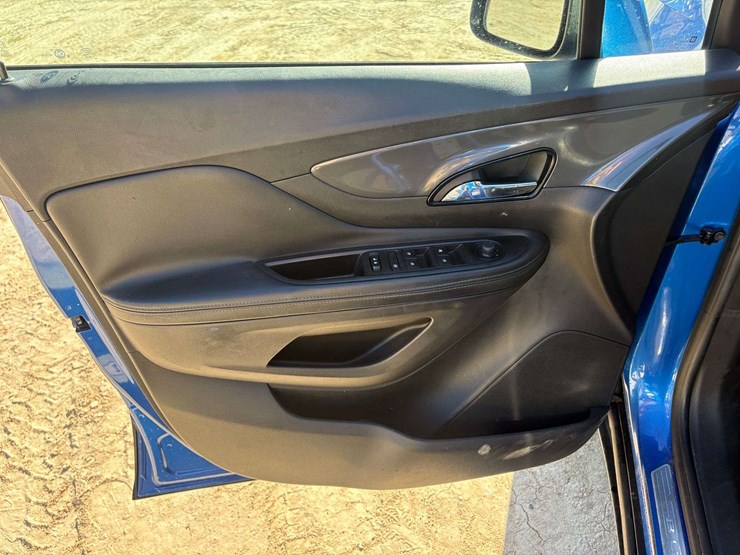 2018-buick-encore-image-8
