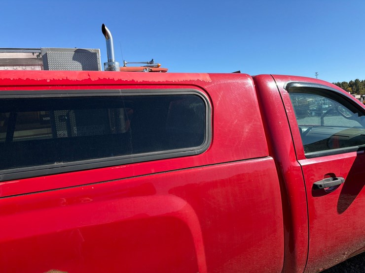 2013-chevrolet-1500-image-27
