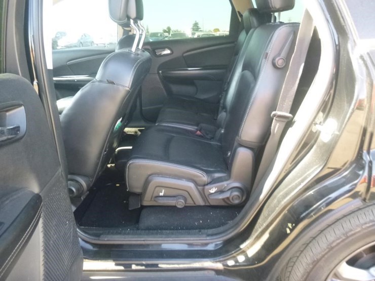 2015-dodge-journey-image-7