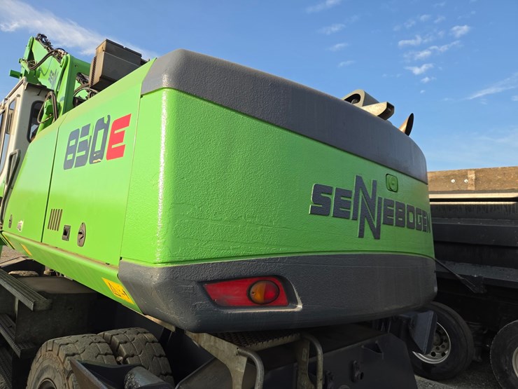 2015-sennebogen-830e-image-45