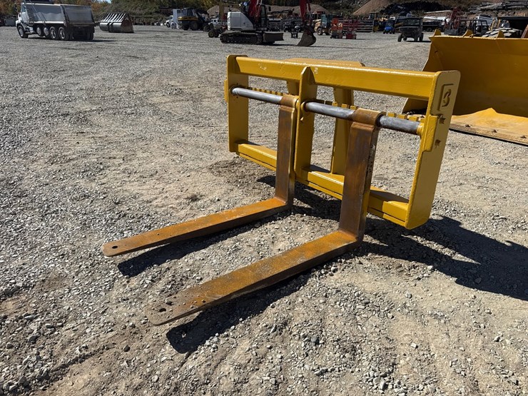caterpillar-938g-image-9