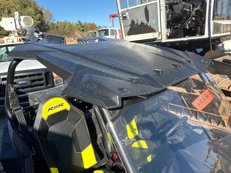 2017-polaris-rzr-900-image-19